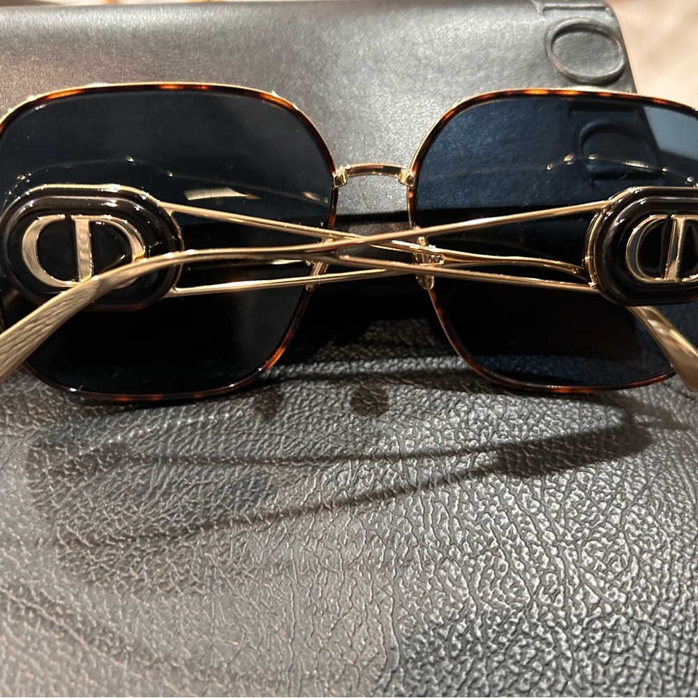 Dior Black Sunglasses - Picture 3 of 4